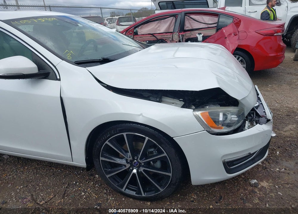 2016 VOLVO S60 T5 DRIVE-E PREMIER VIN: YV126MFK3G2408721