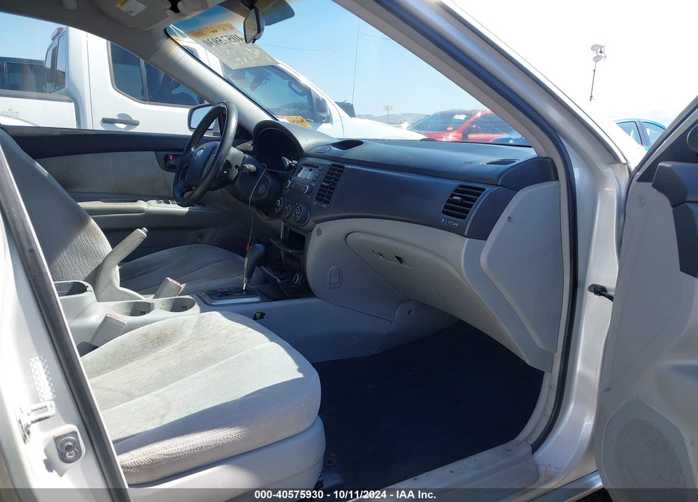 2008 KIA OPTIMA LX V6 VIN: KNAGE124085215511