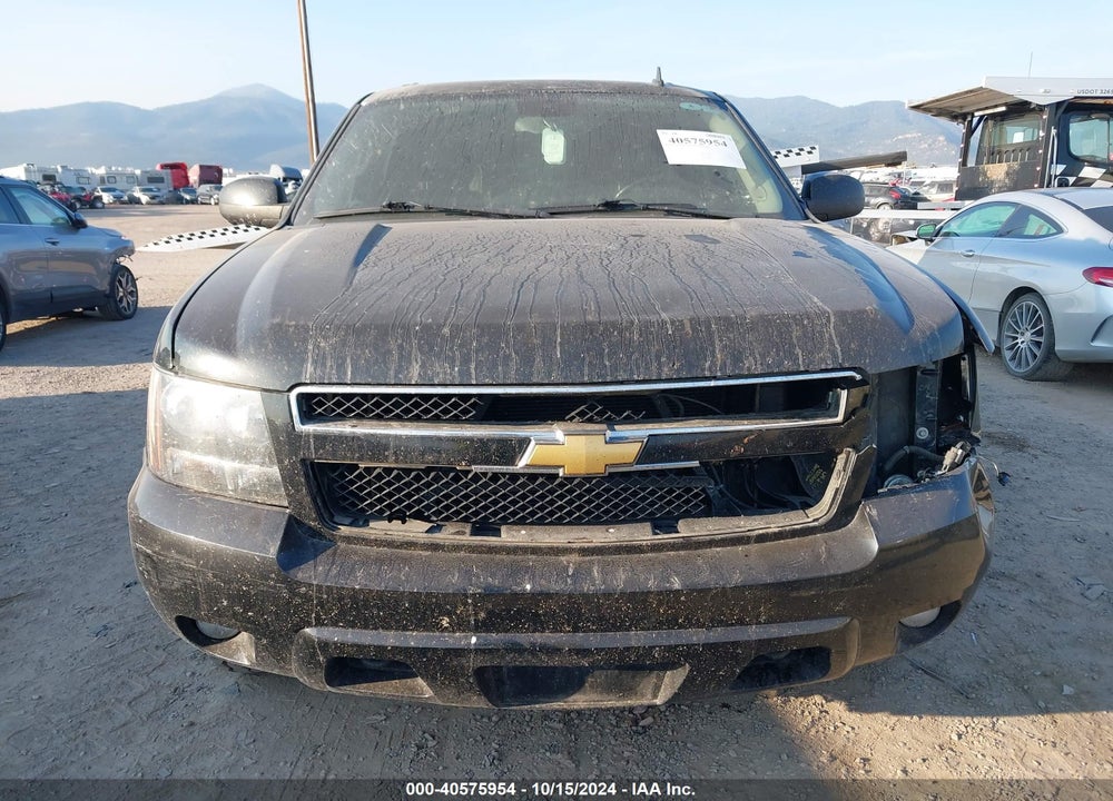 2013 CHEVROLET SUBURBAN VIN: 1GNSKJE79DR254457