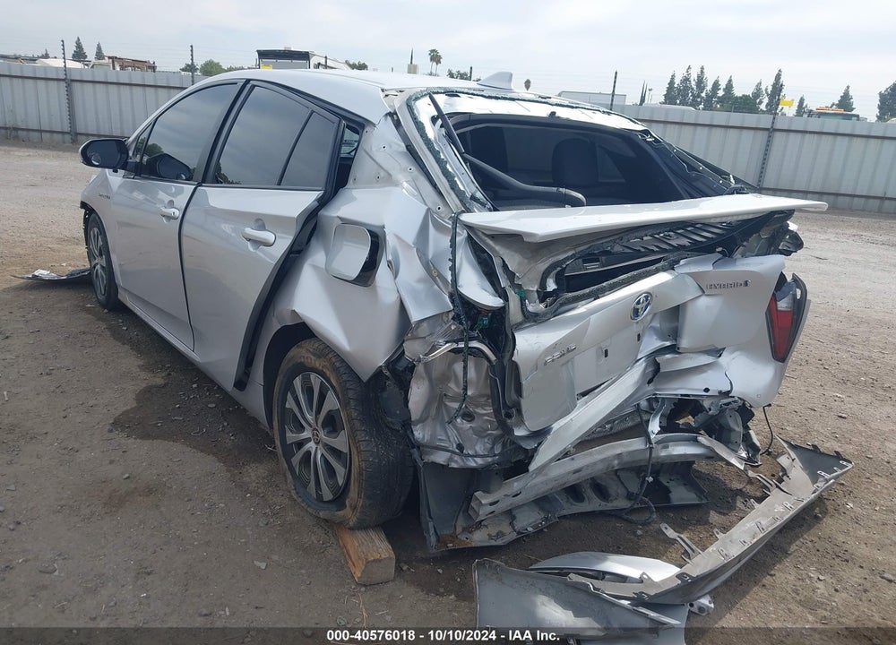 2018 TOYOTA PRIUS TWO VIN: JTDKBRFU9J3604020