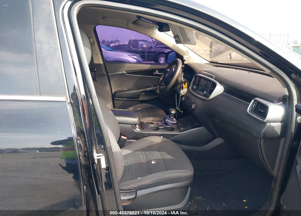 2019 KIA SORENTO 2.4L L VIN: 5XYPG4A34KG567075