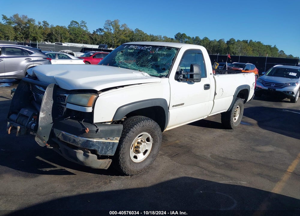 2005 CHEVROLET SILVERADO 2500HD WORK TRUCK VIN: 1GCHK24U75E276305