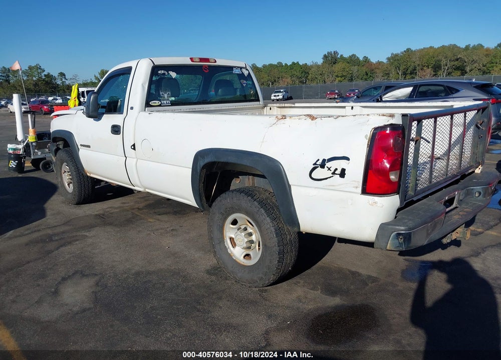 2005 CHEVROLET SILVERADO 2500HD WORK TRUCK VIN: 1GCHK24U75E276305