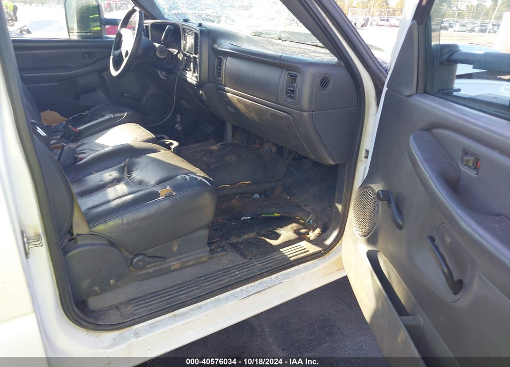 2005 CHEVROLET SILVERADO 2500HD WORK TRUCK VIN: 1GCHK24U75E276305