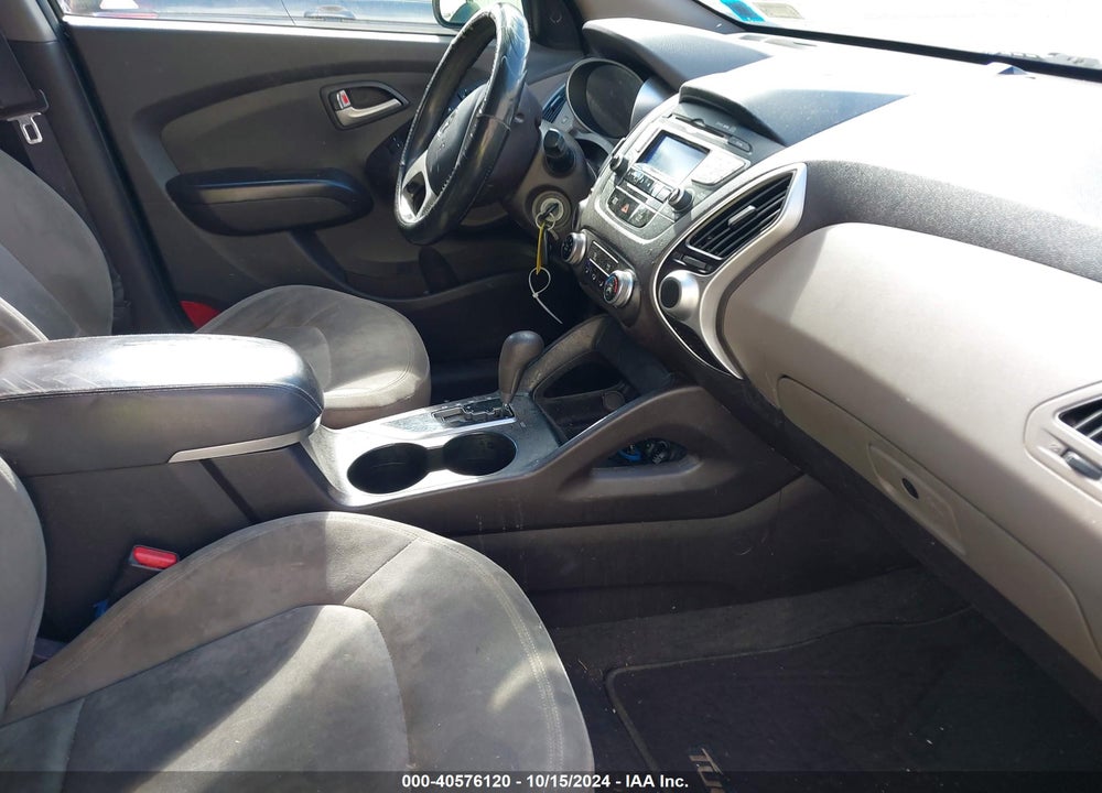 2013 HYUNDAI TUCSON GL VIN: KM8JT3AB9DU659136