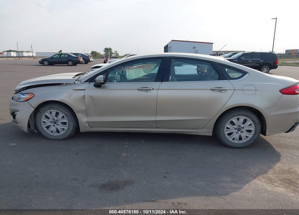 2019 FORD FUSION S VIN: 3FA6P0G77KR173533