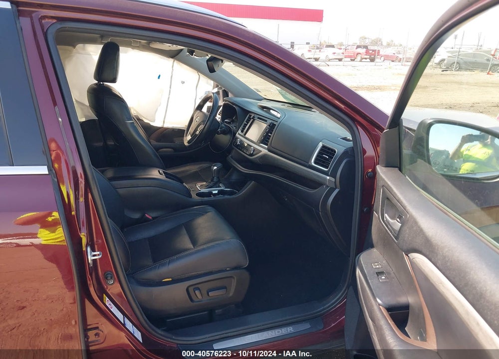 2017 TOYOTA HIGHLANDER LIMITED/PLATINUM VIN: 5TDDZRFH4HS467794