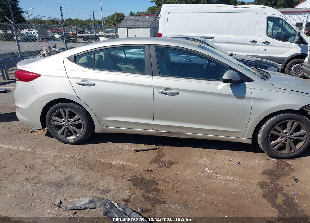 2017 HYUNDAI ELANTRA SE VIN: 5NPD84LF4HH085862