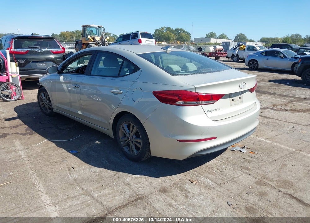 2017 HYUNDAI ELANTRA SE VIN: 5NPD84LF4HH085862