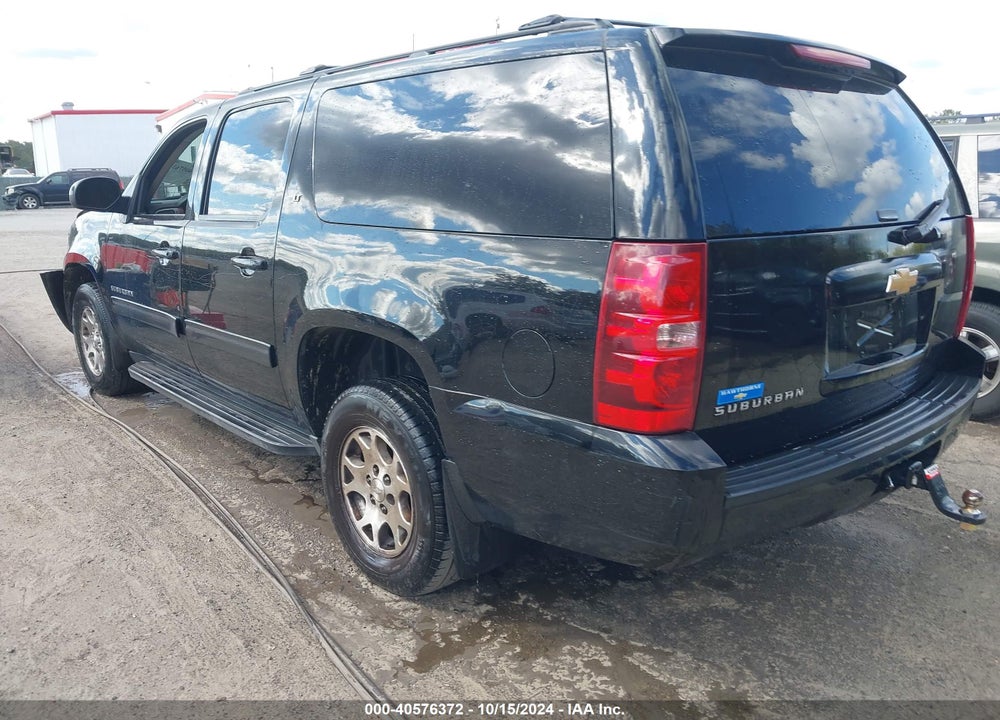 2014 CHEVROLET SUBURBAN 1500 LT VIN: 1GNSKJE71ER104859