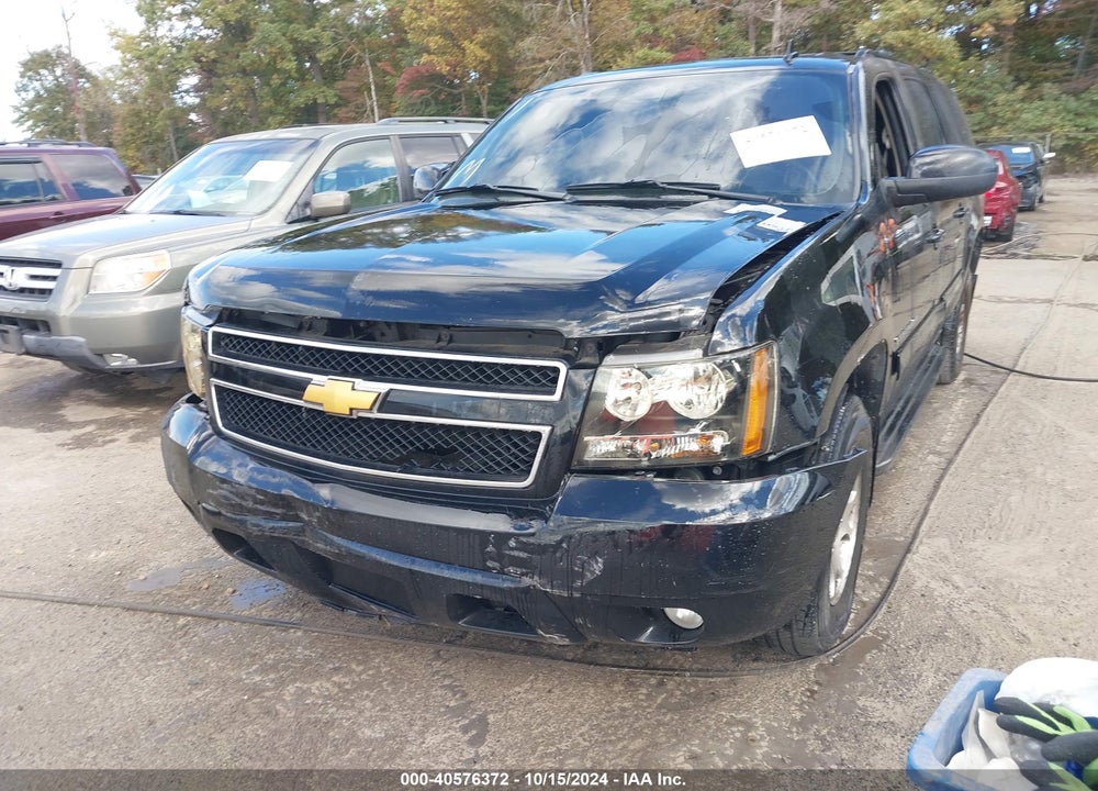 2014 CHEVROLET SUBURBAN 1500 LT VIN: 1GNSKJE71ER104859