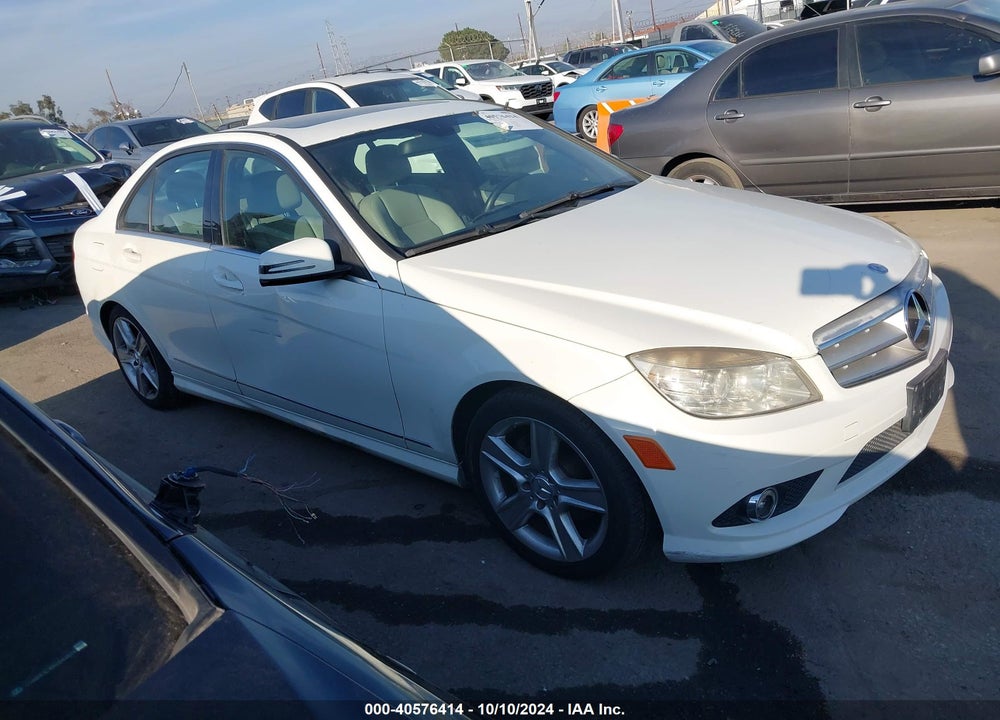 2010 MERCEDES-BENZ C 300 LUXURY/SPORT VIN: WDDGF5EB1AR090699
