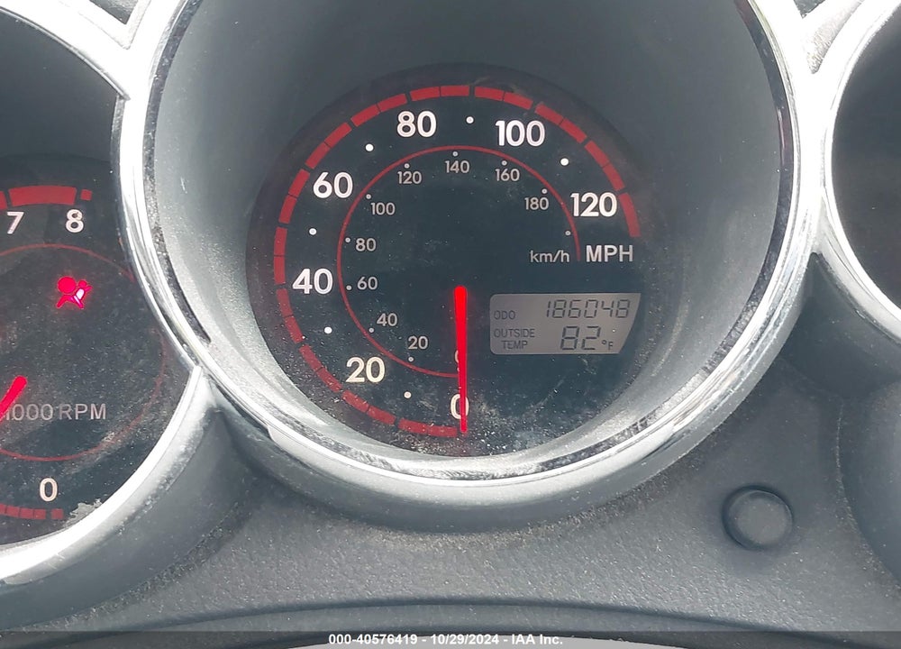 2005 TOYOTA MATRIX VIN: 2T1KR32E75C365104