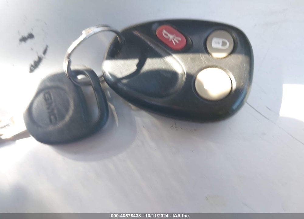2003 GMC ENVOY XL SLT VIN: 1GKET16P736208292
