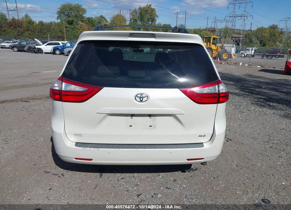 2016 TOYOTA SIENNA XLE 8 PASSENGER VIN: 5TDYK3DC5GS761519