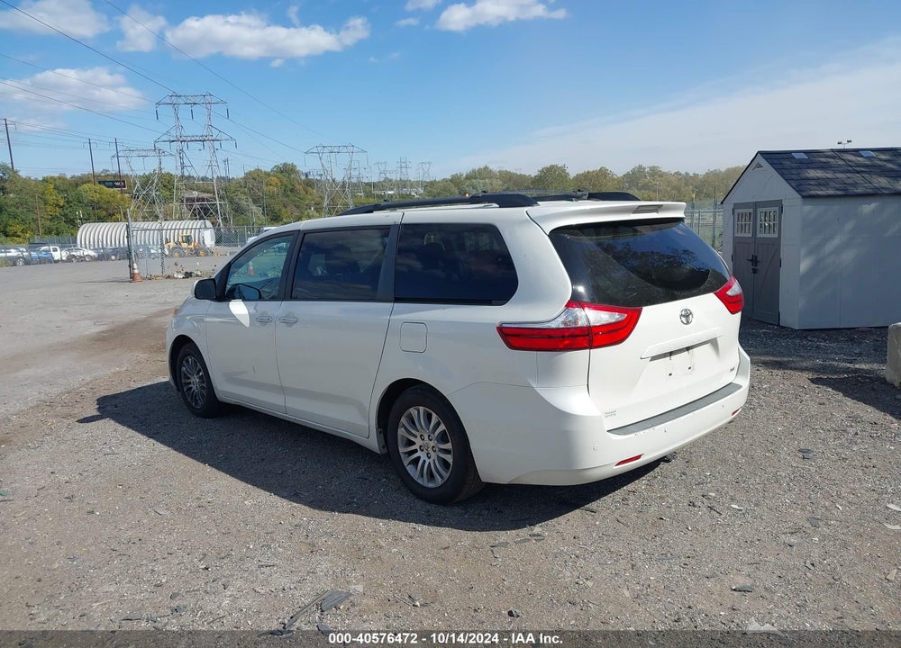 2016 TOYOTA SIENNA XLE 8 PASSENGER VIN: 5TDYK3DC5GS761519