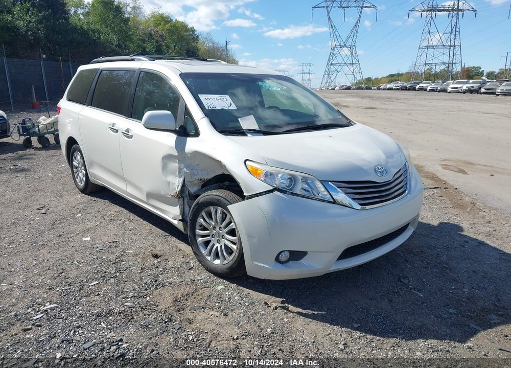 2016 TOYOTA SIENNA XLE 8 PASSENGER VIN: 5TDYK3DC5GS761519