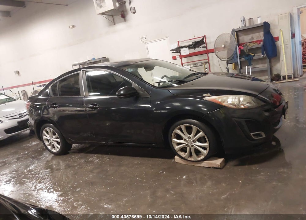 2011 MAZDA 3 S SPORT VIN: JM1BL1U58B1417231
