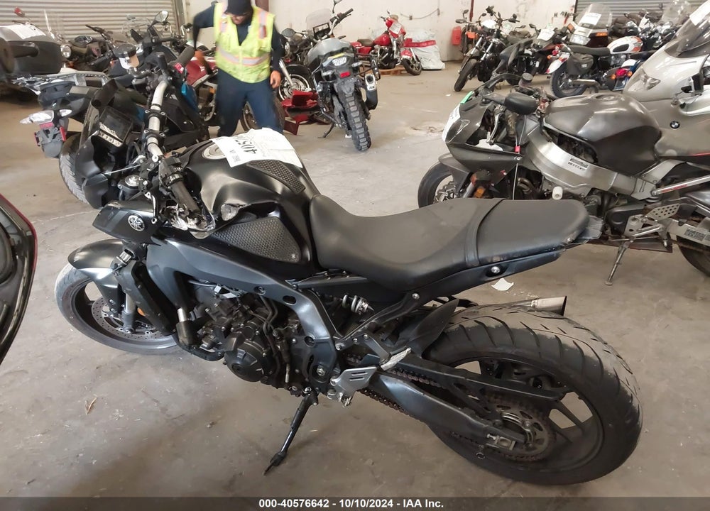 2023 YAMAHA MT09 VIN: JYARN71E9PA003491