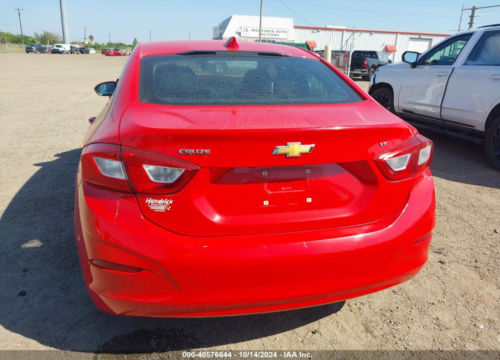 2018 CHEVROLET CRUZE LT AUTO VIN: 1G1BE5SMXJ7248085