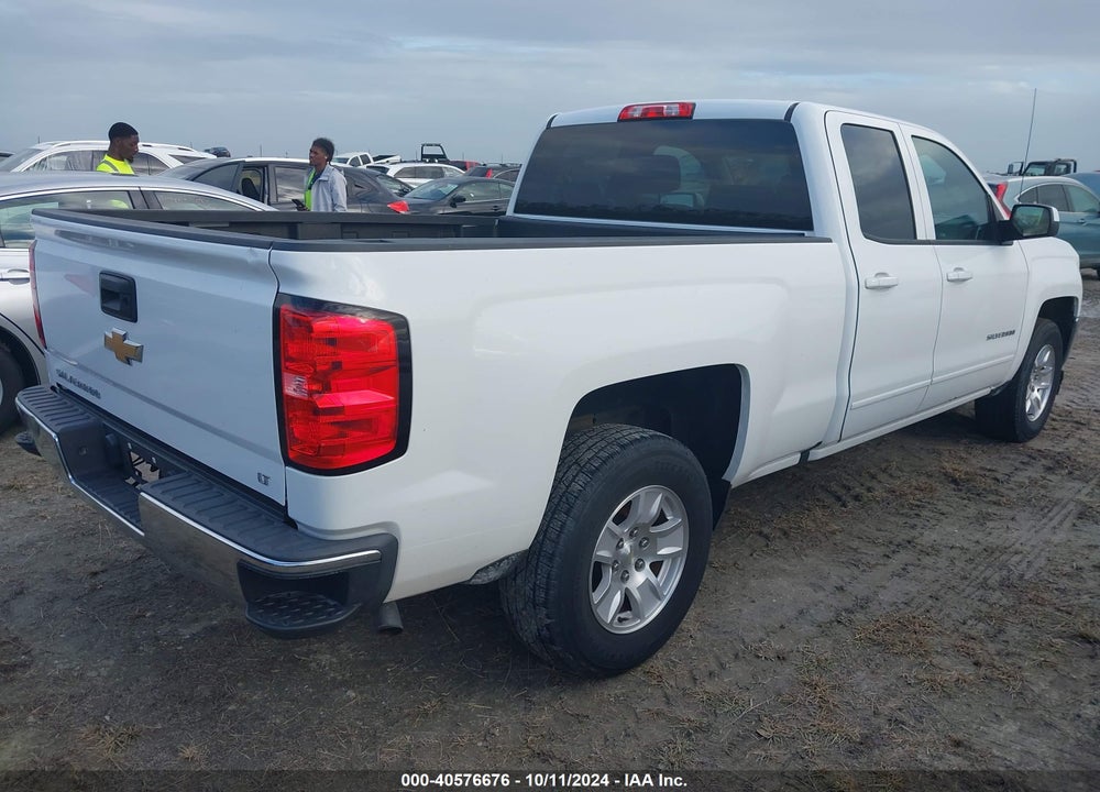 2018 CHEVROLET SILVERADO 1500 1LT VIN: 1GCRCREH6JZ137653