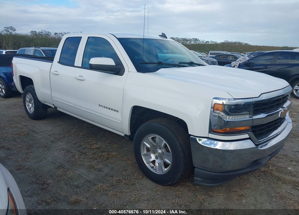 2018 CHEVROLET SILVERADO 1500 1LT VIN: 1GCRCREH6JZ137653