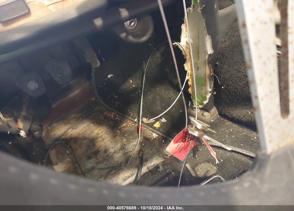 1976 TRIUMPH SPITFIRE VIN: FM51176U