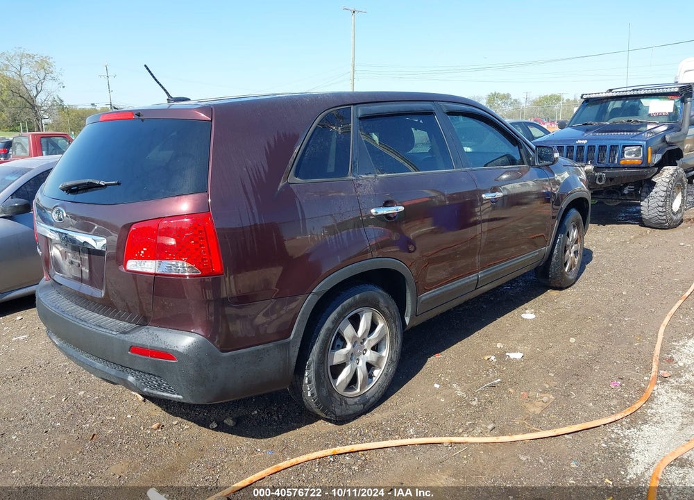 2013 KIA SORENTO LX VIN: 5XYKT3A14DG354452