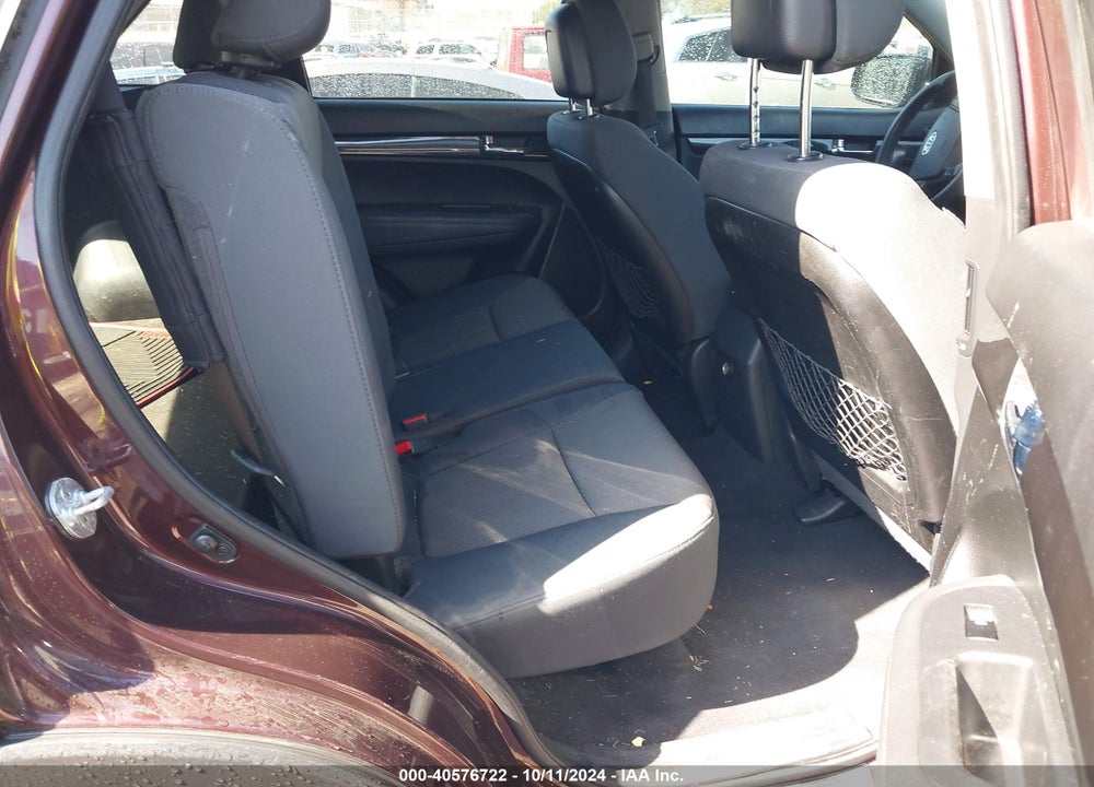 2013 KIA SORENTO LX VIN: 5XYKT3A14DG354452