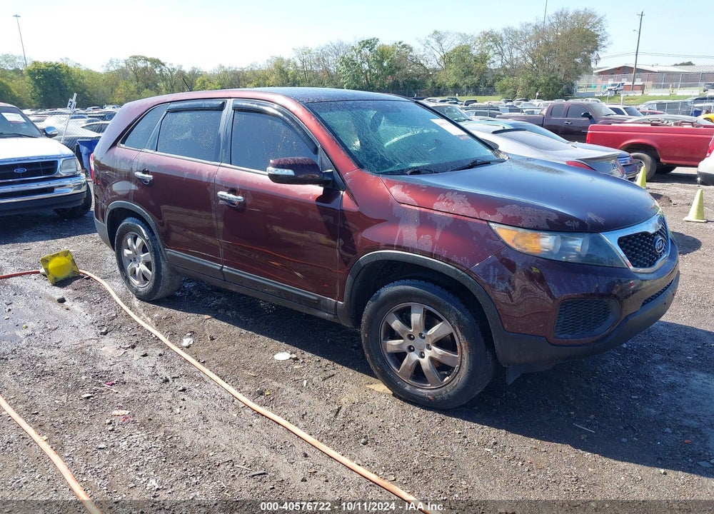2013 KIA SORENTO LX VIN: 5XYKT3A14DG354452