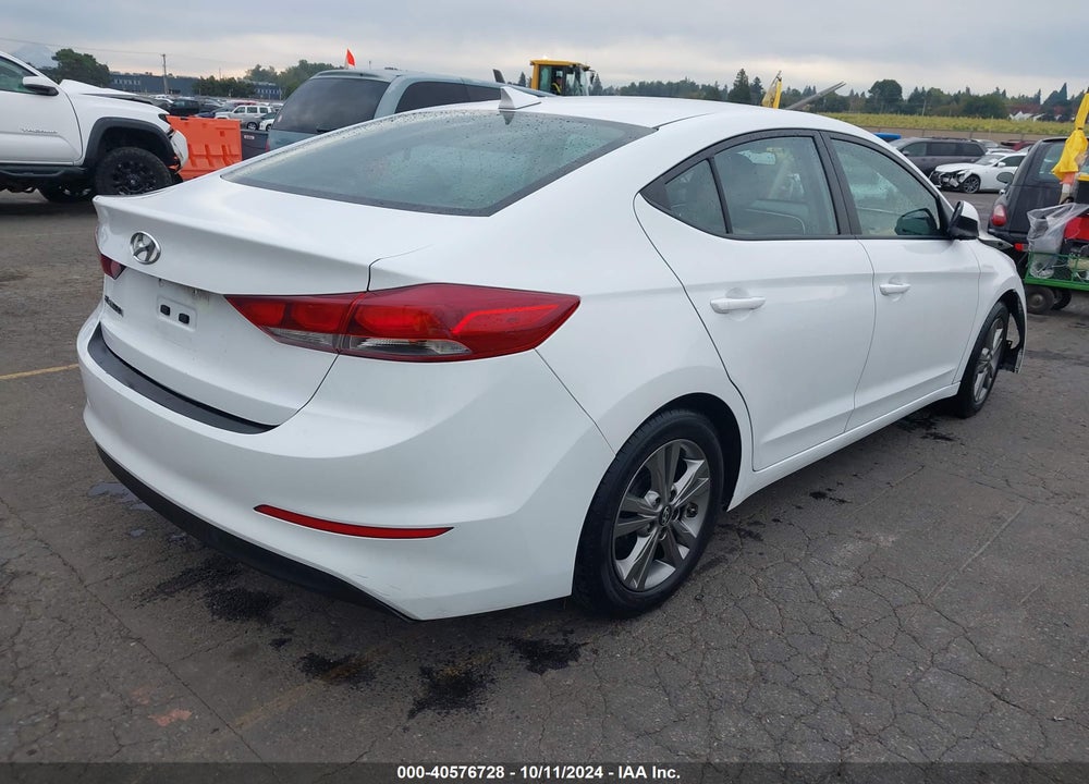 2017 HYUNDAI ELANTRA SE VIN: 5NPD84LF3HH174905