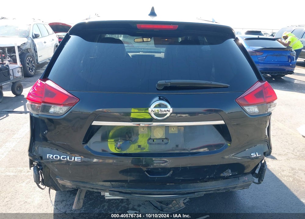 2017 NISSAN ROGUE SL VIN: JN8AT2MT0HW381504