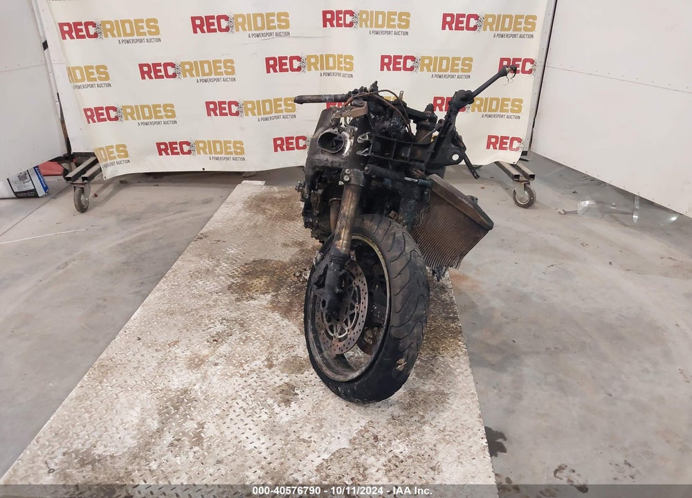 2005 SUZUKI GSX-R600 K VIN: JS1GN7CA452106616