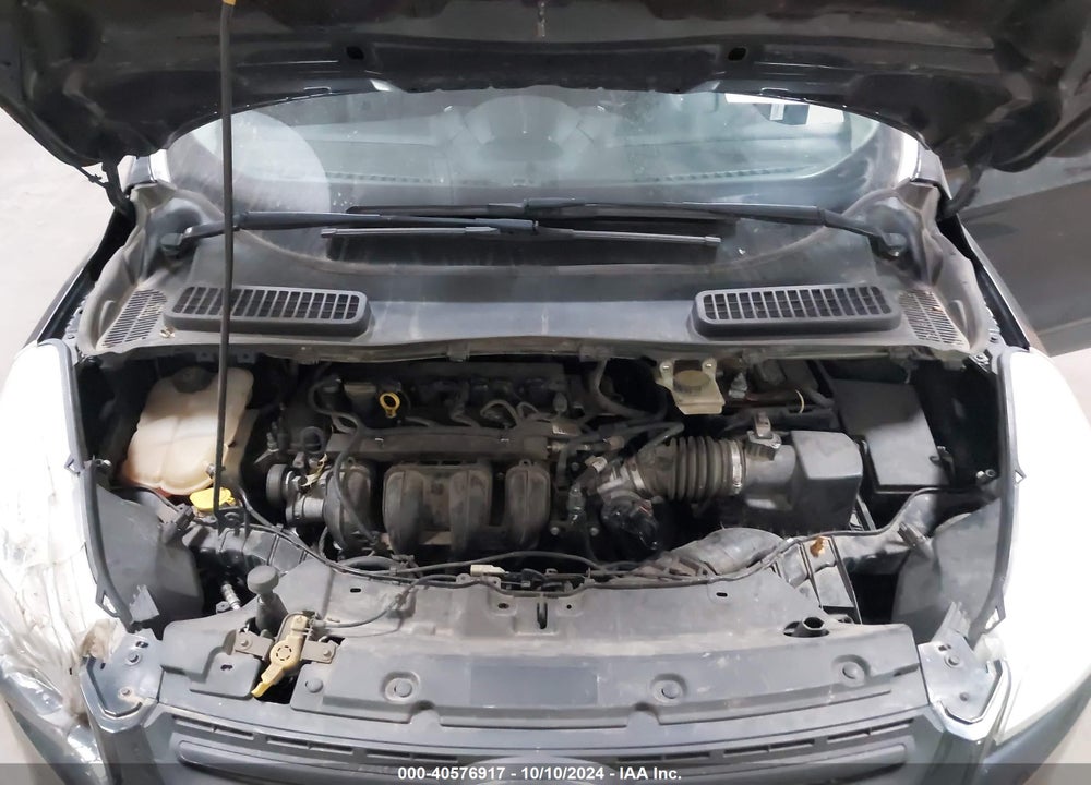 2015 FORD ESCAPE S VIN: 1FMCU0F73FUA39572