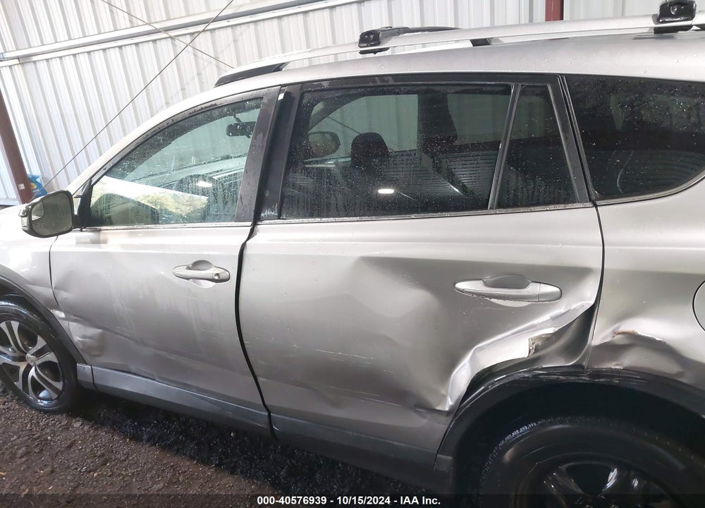 2016 TOYOTA RAV4 LE VIN: 2T3BFREV0GW454366