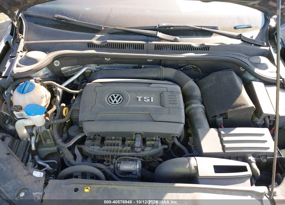 2015 VOLKSWAGEN JETTA 1.8T SE VIN: 3VWD17AJXFM342816