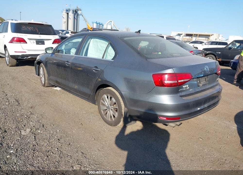 2015 VOLKSWAGEN JETTA 1.8T SE VIN: 3VWD17AJXFM342816