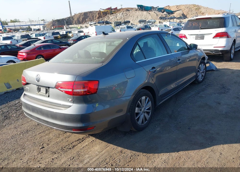 2015 VOLKSWAGEN JETTA 1.8T SE VIN: 3VWD17AJXFM342816