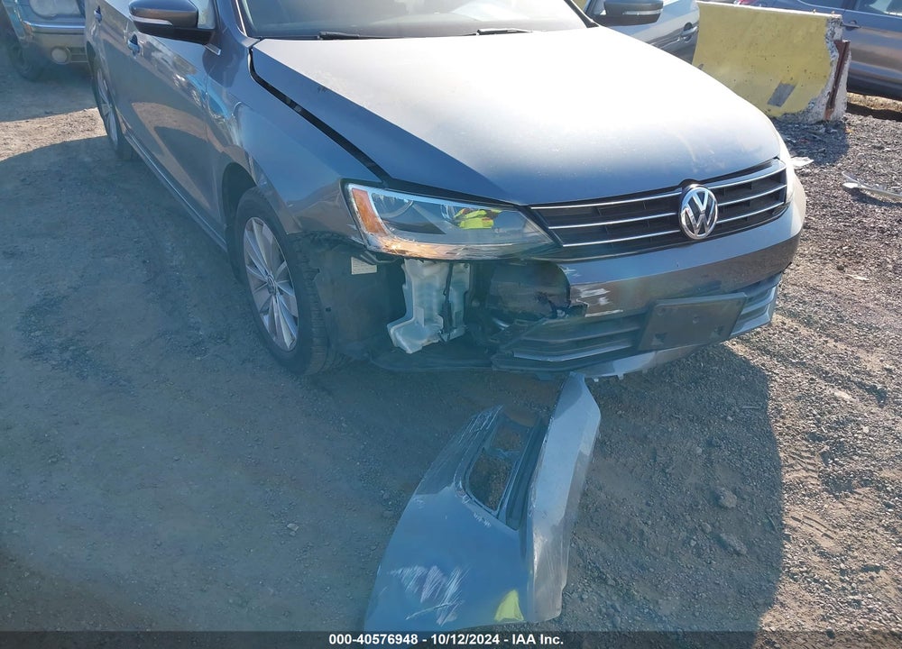 2015 VOLKSWAGEN JETTA 1.8T SE VIN: 3VWD17AJXFM342816