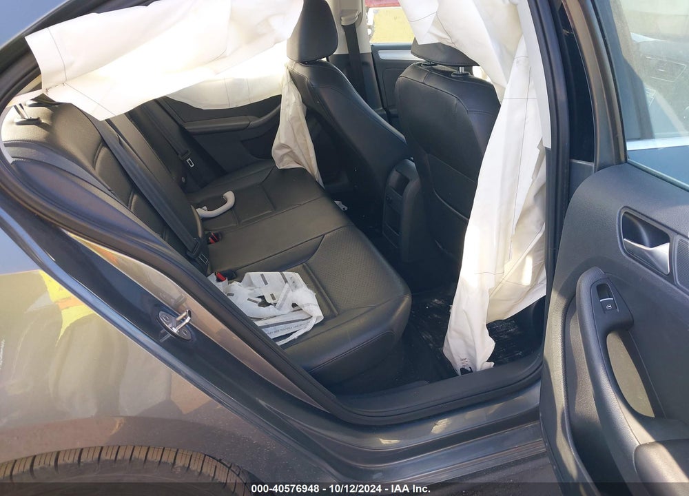 2015 VOLKSWAGEN JETTA 1.8T SE VIN: 3VWD17AJXFM342816