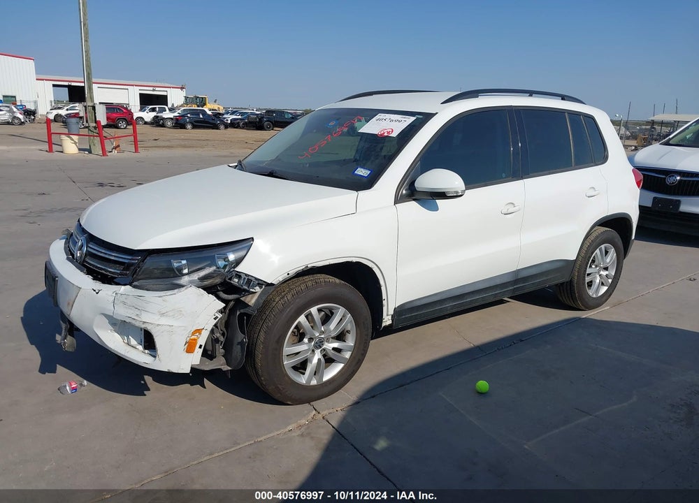 2015 VOLKSWAGEN TIGUAN S VIN: WVGAV7AX1FW550903