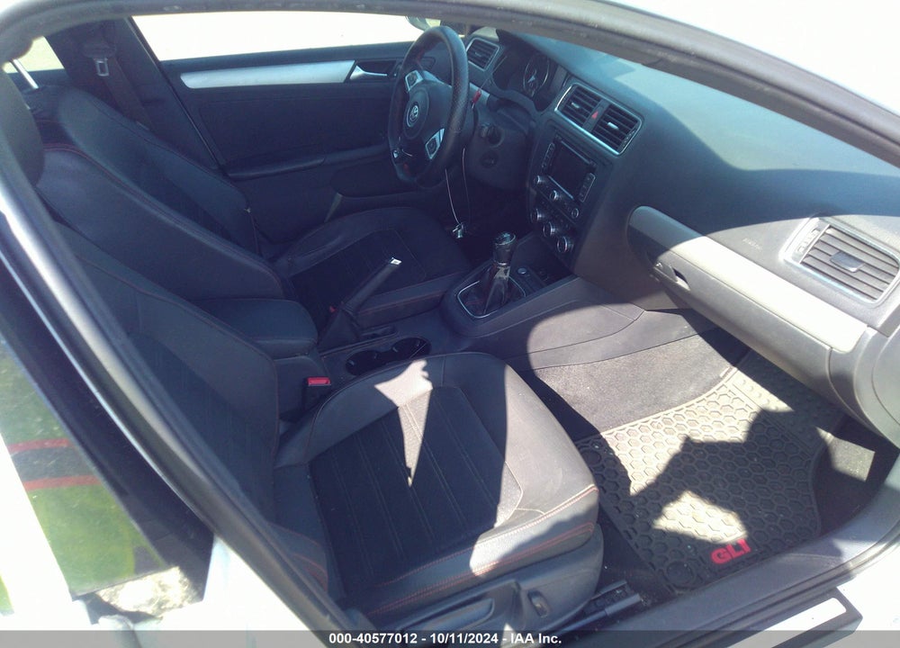 2013 VOLKSWAGEN JETTA GLI AUTOBAHN W/NAV VIN: 3VW567AJ7DM427230