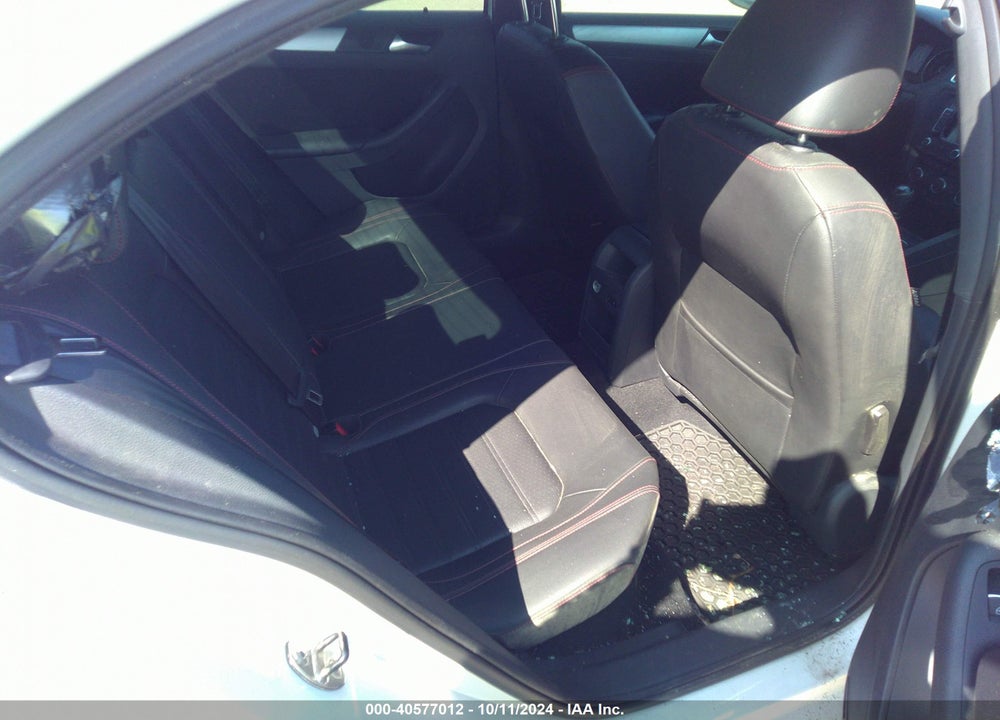 2013 VOLKSWAGEN JETTA GLI AUTOBAHN W/NAV VIN: 3VW567AJ7DM427230