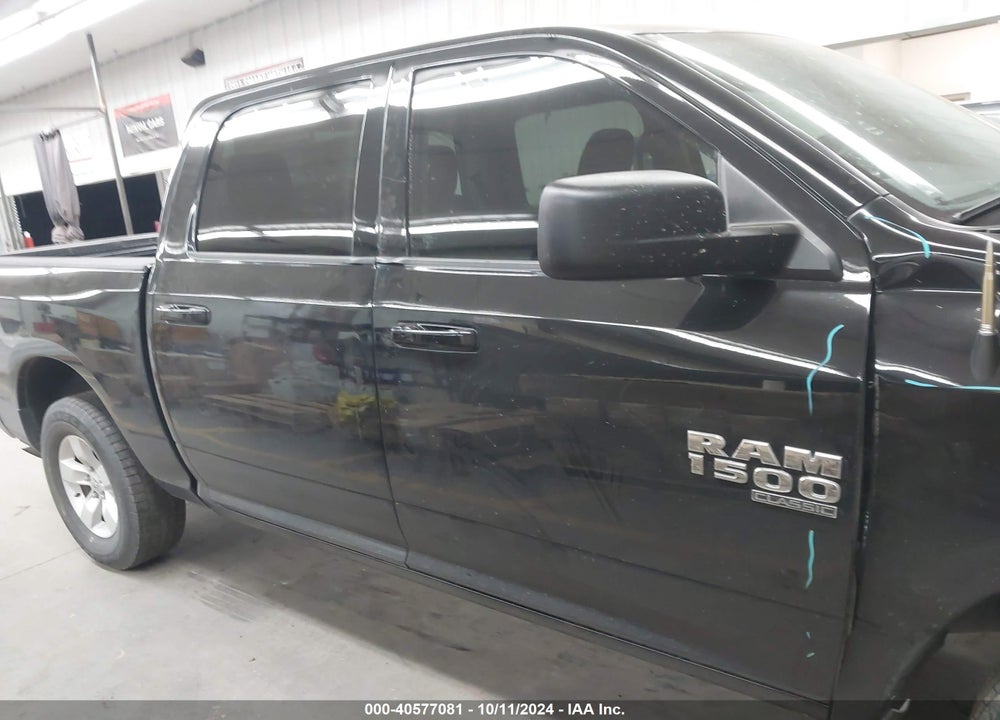2021 RAM 1500 CLASSIC VIN: 1C6RR6LG1MS530102
