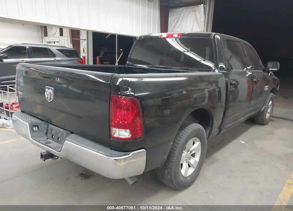 2021 RAM 1500 CLASSIC VIN: 1C6RR6LG1MS530102