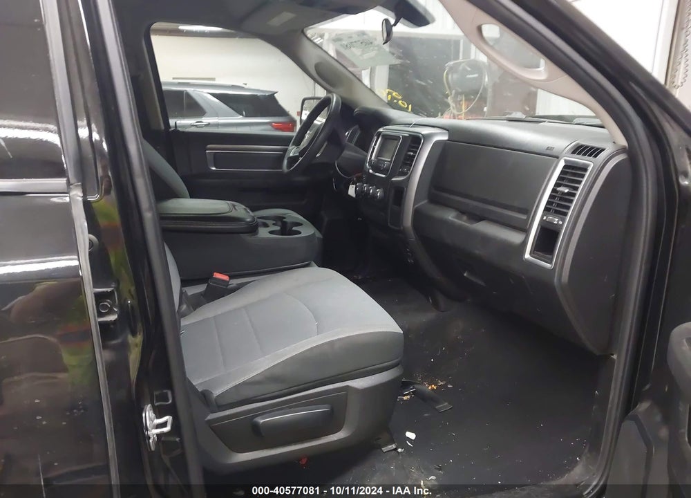2021 RAM 1500 CLASSIC VIN: 1C6RR6LG1MS530102