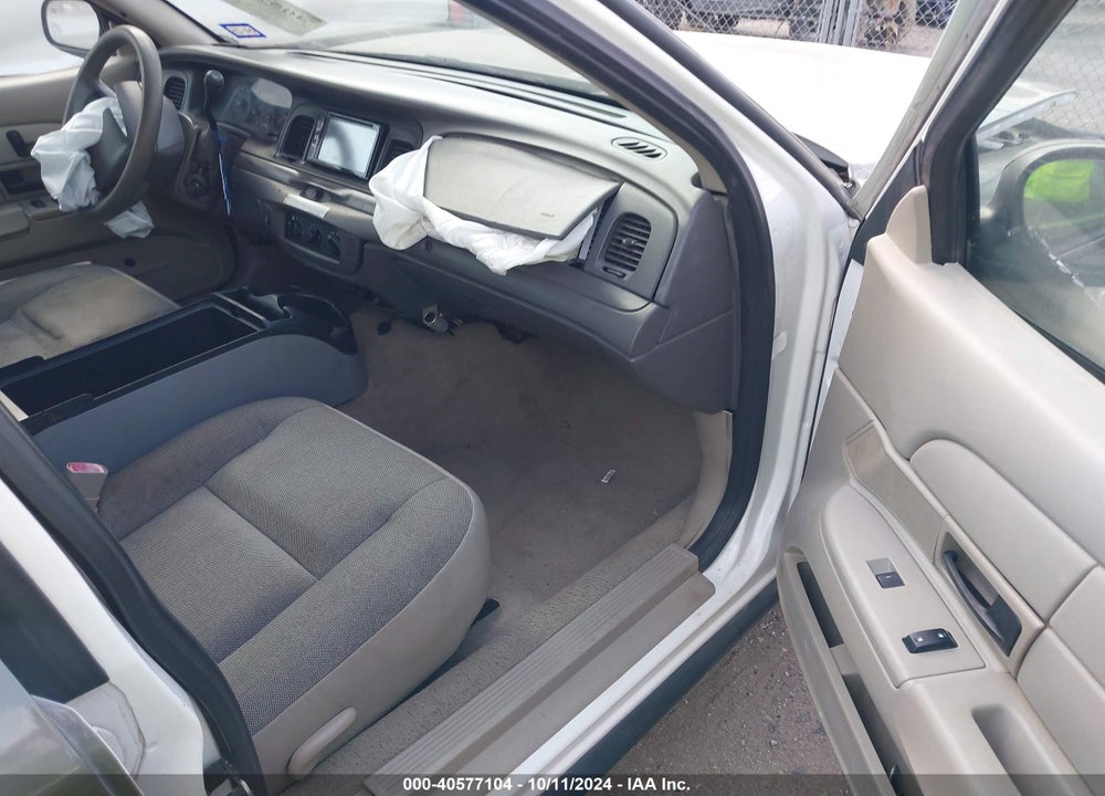 2009 FORD CROWN VICTORIA POLICE/POLICE INTERCEPTOR VIN: 2FAHP71V49X126657