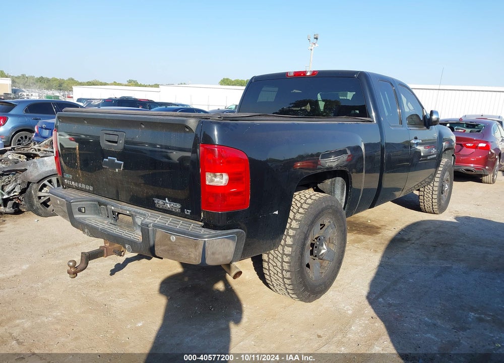 2011 CHEVROLET SILVERADO 1500 LT VIN: 1GCRCSE09BZ146964
