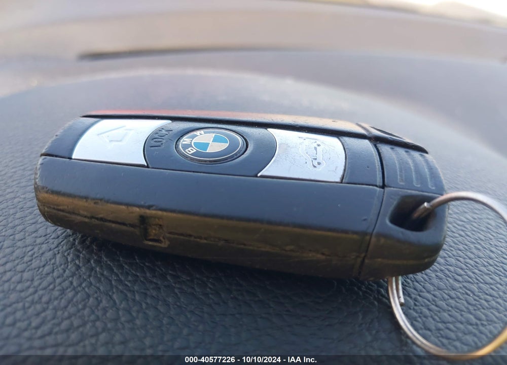 2010 BMW 128I VIN: WBAUP7C53AVK76834