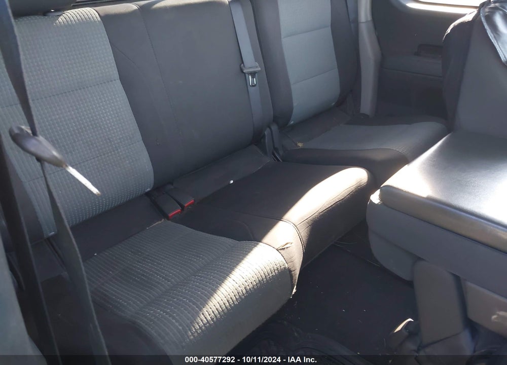 2004 NISSAN TITAN SE VIN: 1N6AA06B04N575750